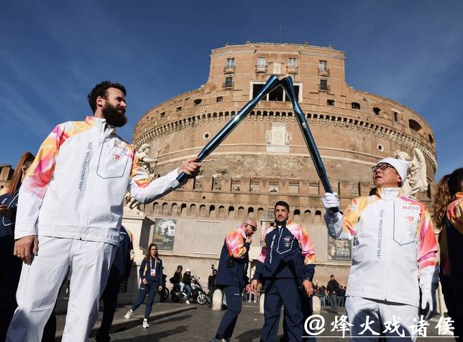 米兰冬奥会记者会上美国运动员齐刷刷戴口罩，我第一眼还以为穿越回了几年前，这到底是健康防护还是别有用心的无声宣战