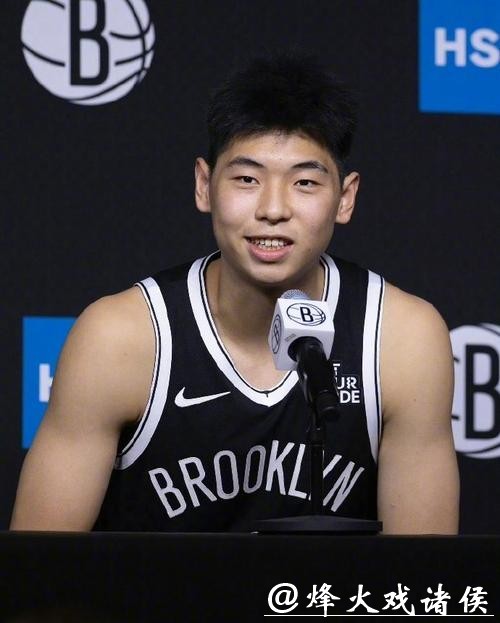 崔永熙谈在篮网训练感受：施罗德西蒙斯人不错