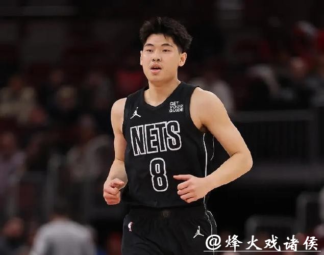 崔永熙谈在篮网训练感受：施罗德西蒙斯人不错